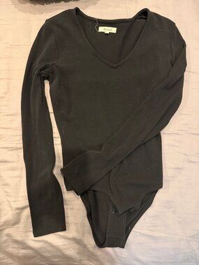 Black Long Sleeve V-Neck Bodysuit